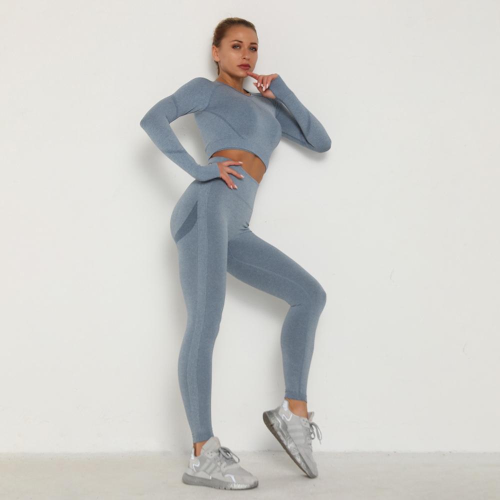 Seamless Gym Outfit Set – Top + Women's Leggings