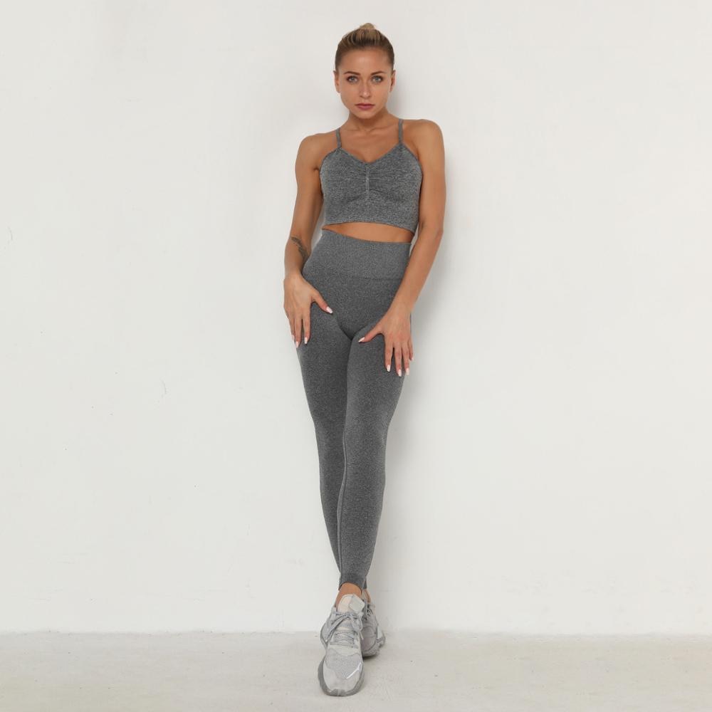 Seamless Gym Outfit Set – Top + Women's Leggings
