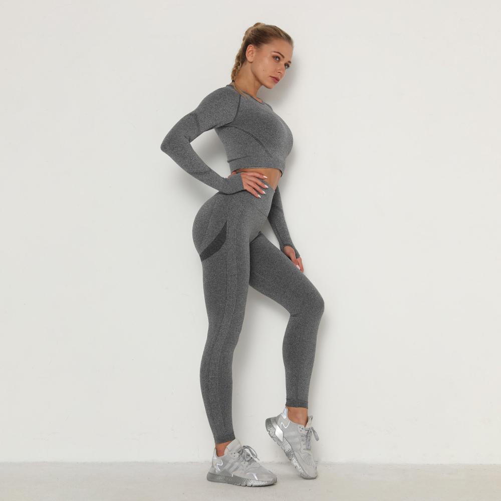 Seamless Gym Outfit Set – Top + Women's Leggings