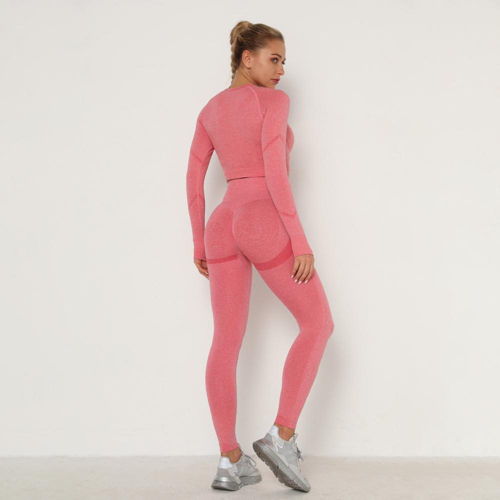 Seamless Gym Outfit Set – Top + Women's Leggings